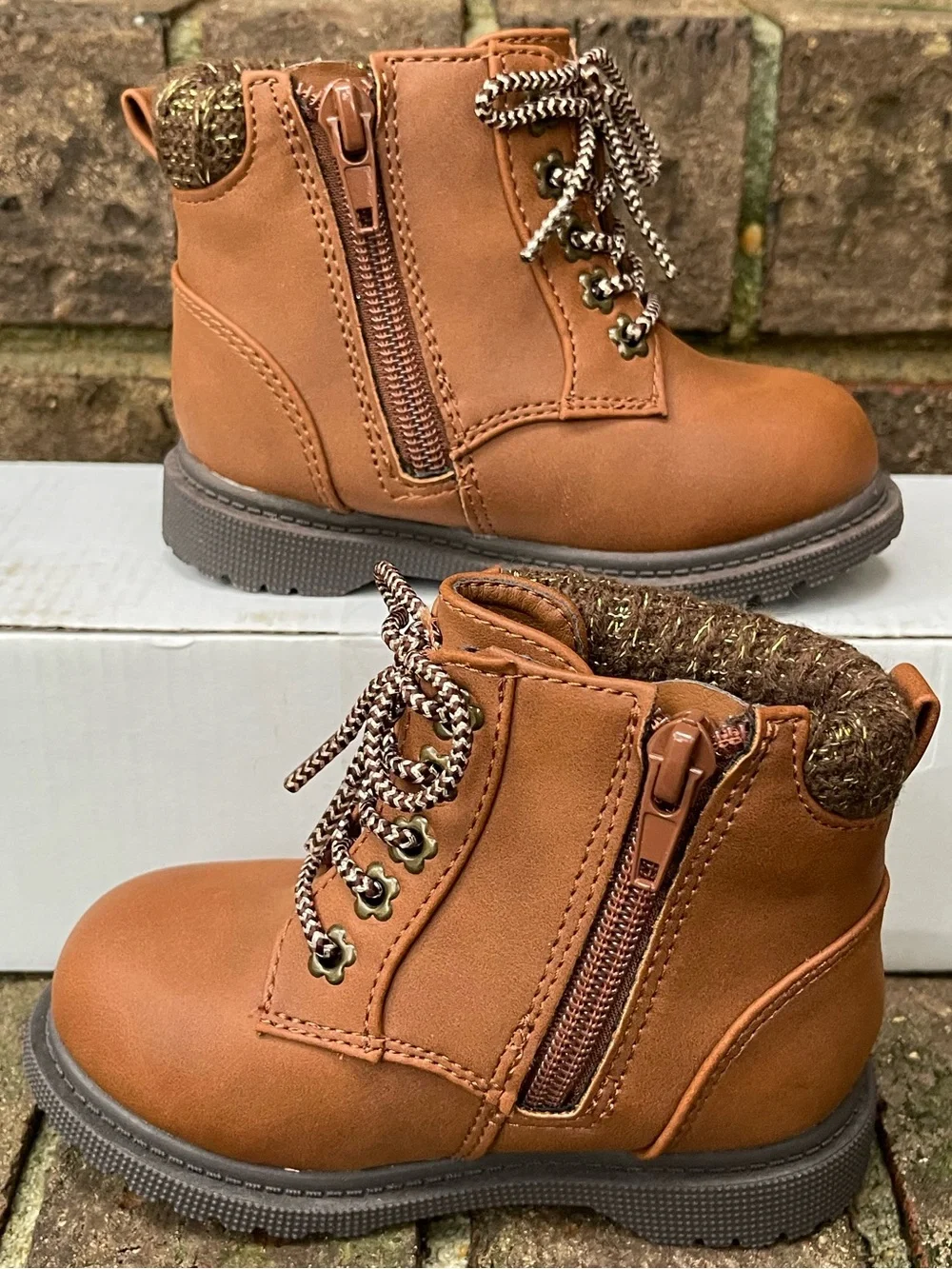 wonder nation Brown Lace Up Ankle Boots Side Zip Kids Size 6 NWOT